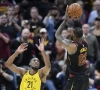 ? Wat een slot! LeBron James pakt uit met blok én buzzer beater!