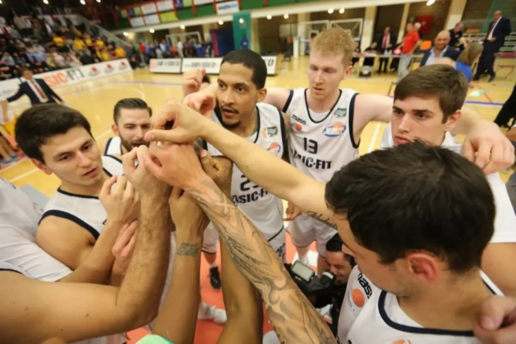 Basketbal: Twee nieuwe spelers voor Brussels