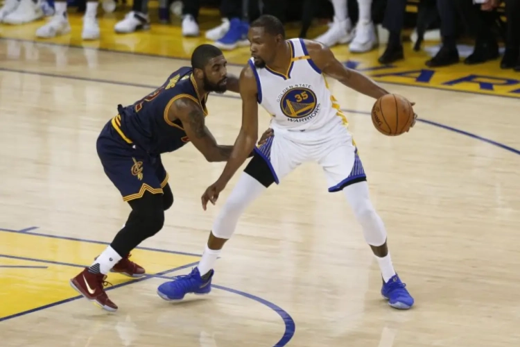 NBA-ster Kevin Durant weigert bezoek aan Trump