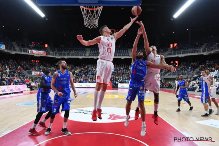 Antwerp Giants snoepen opnieuw de leiding af van Oostende