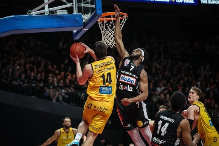 Filou Oostende komt met medische update over Servaas Buysschaert